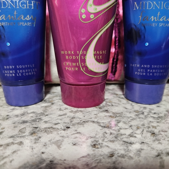 Britney Spears Fantasy Bundle - Body Souffle, Shower Gel - Picture 3 of 4
